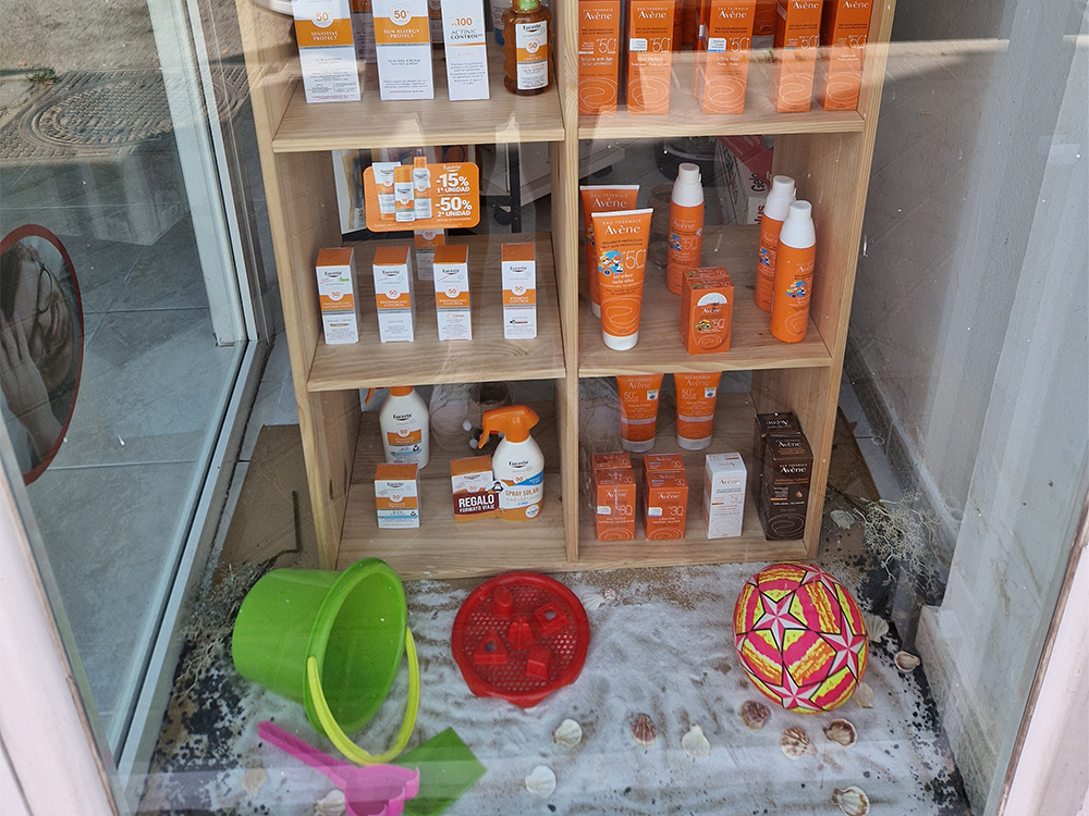 farmacia barajas madrid exterior 3 Farmacia Barajas Calle San Estanislao 6 | Farmacias Madrid